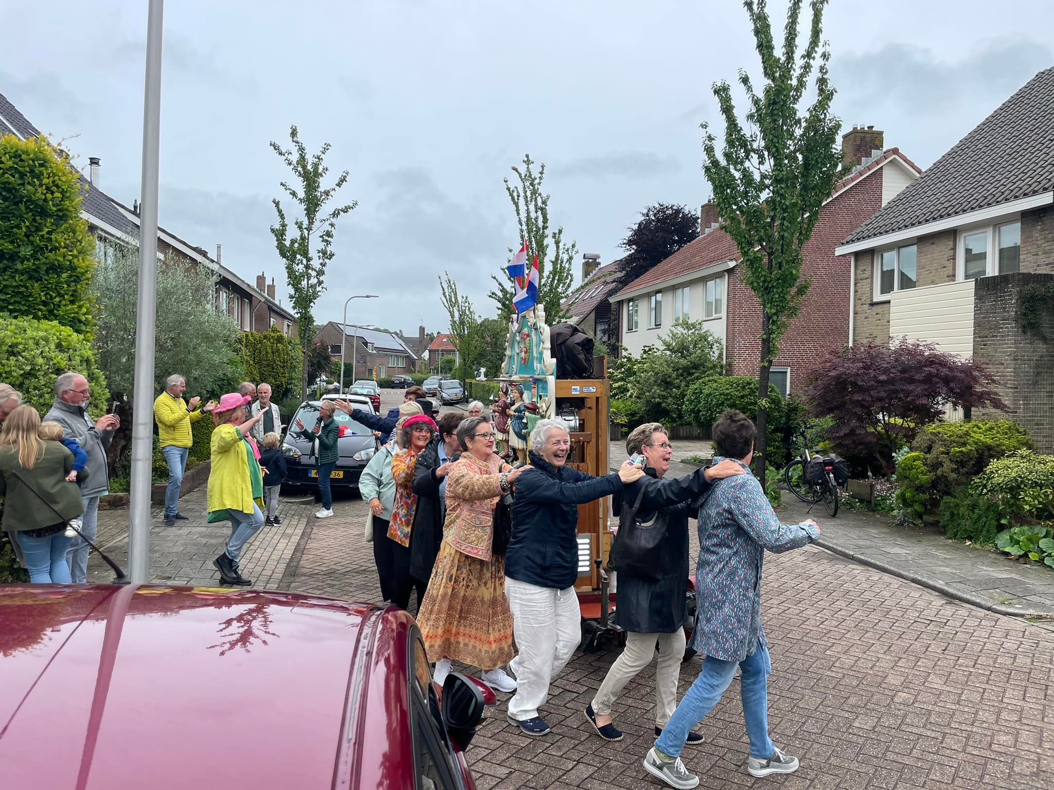 draaiorgel huren? Altijd polonaise in de straat