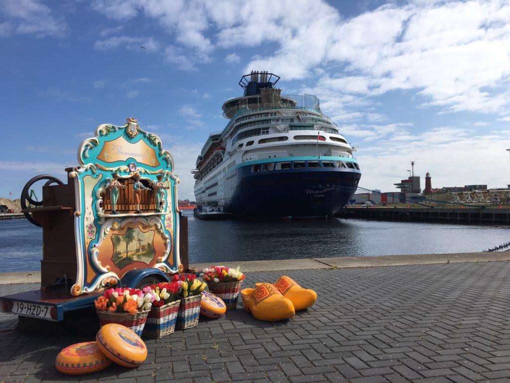 Draaiorgel Het pierementje aankomst cruise schip